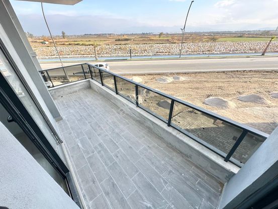 ⭐akçay Ay Emlak'tan⭐altınkumda Ayrı Mutfak Ön Cephe Ebeveyn Banyolu Ara Kat Satılık 2+1 Daire