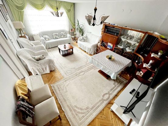 Benlıler'den Basın Cadde'de 3+1 Katta Yapılı Satılık Daıre