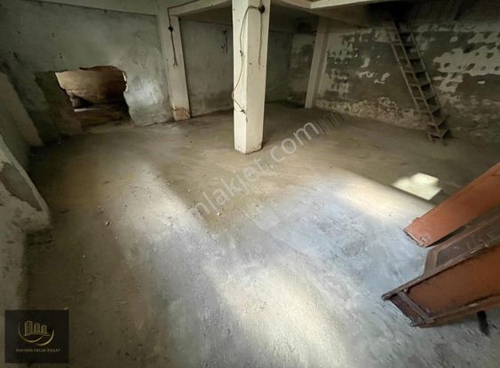 Has Seba'dan Kemalpaşa Mh 90m2 Geniş Kullanışlı Depo