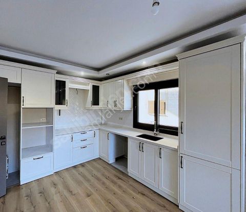 Atatürk Mahallesi Satılık 4+1 Daire