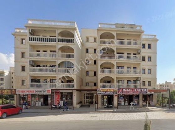 Acar Emlaktan Şirin Sokak Üzerinde 4+1 Doğalgazlı Kombili Daire