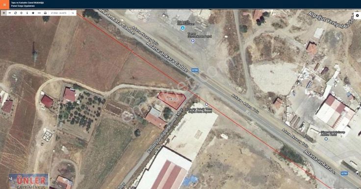 Niğde Ulukışla Adana Yolu Üzerinde E5 E Sıfır Ticarethaneye Uygun Arsamız