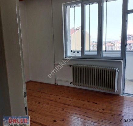 Anıt Caddesi 56 Lar Sitesinde 6. Katta 3+1 Dairemiz