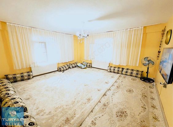 Zeytinburnu Çırpıcı'da Arka Cephe Satılık 2+1 Fırsat Daire