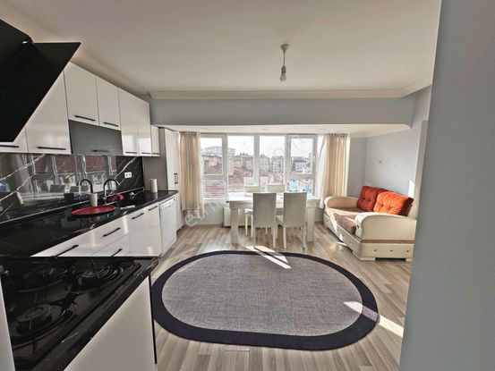 Mehtap Mahallesinde Full Yapılı Önü Açık Eşyalı 2+1 Kiralık Daire