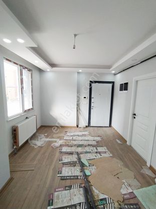 Mertcan Dan Adnan Kahveci Metroya Yürüme 2+1 Farklı Kat Seçenekli