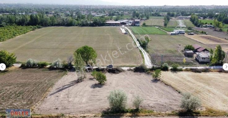 Hacımemiş Yunuslu Cadesinde 2200 Metrekare Tek Tapu Bahçe Elk Su