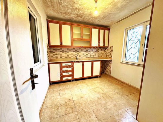 Yüksel'den Edremitte K.mutfak Geniş Bahçeli 3+1 Satılık Müstakil Köy Evi