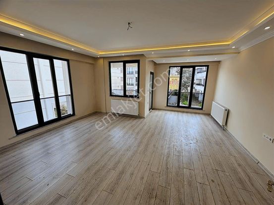 Adnan Menderes' De 3+1 Yeni Kiralık Daire Ara Kat