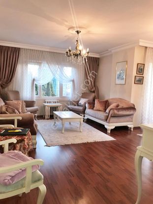 Yakakent Sitesinde Arakat 3+1 İskanlı - Kapalı Balkonlu Fırsat Daire