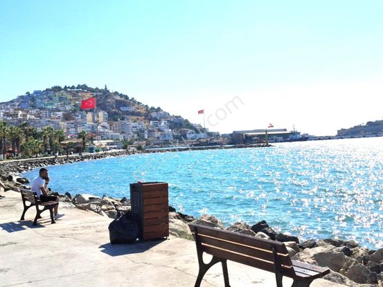 Kuşadası Türkmen'de Sahile 100mt. Yeni Belediye Arkası 1+1 Kiralık Daire