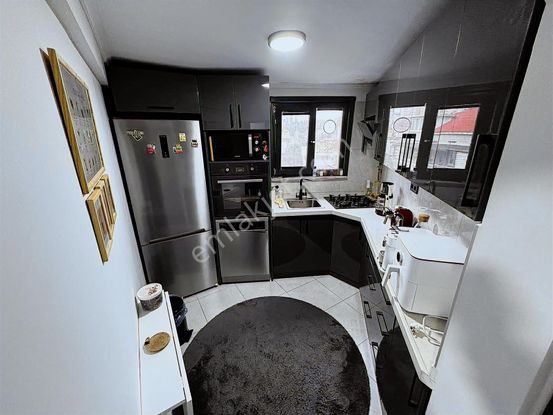 Mecidiyeköy Gülbağ'da Sıfır Tadilatlı 2+1 Daire ( Boş Daire )