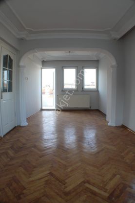 Bursa Namazgah Pazar Yerinde 2+1 80 M2 Kombili Balkonlu Daire Kiralık