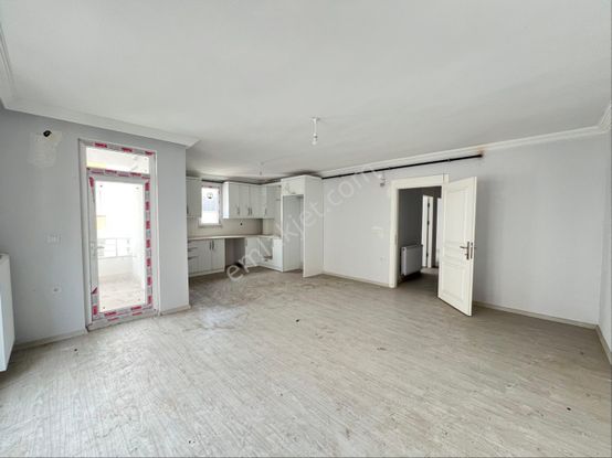 Ulaş Gayrimenkulden Şehir Merkezinde Asansörlü 2+1 Sıfır Daire