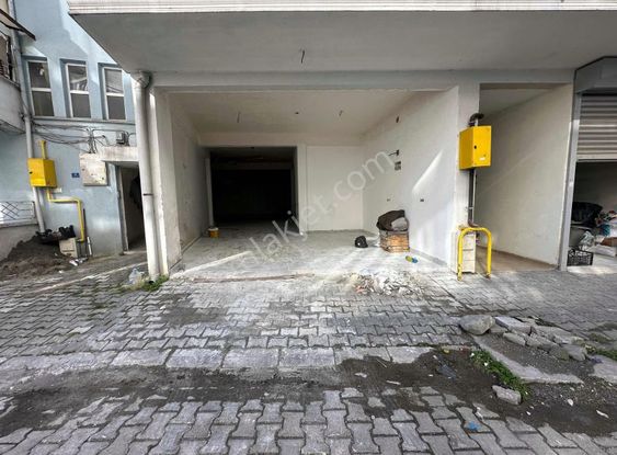 Öz-emmax Gayrimenkulden Şehir Merkezinde Satılık 90 M2 Dükkan