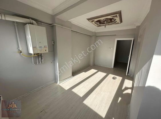 Bağcılar Çınar Mahallesinde 4+1 Kredili Dublex Satılık Daire
