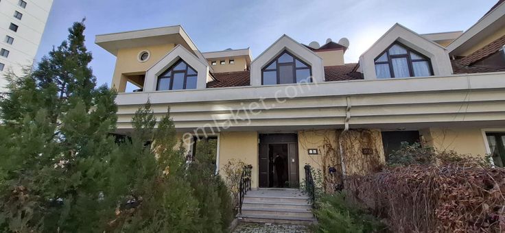 Etımesgut Bağlıca Afşaroğlu Konaklarında Genış Bahçelı Satılık 5+2 Vılla