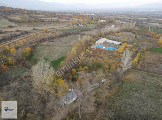 Remax Dem'den Erzincana 10 Km Uzaklıkta Arsa