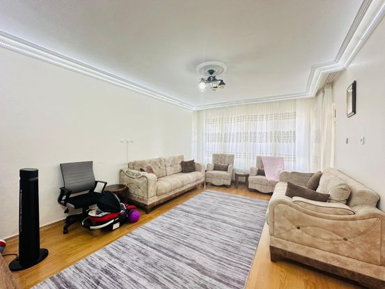 Pursaklar Ufuk Kılıç Emlak'tan Merkezi Yerde 3+1 Masrafsız Daire