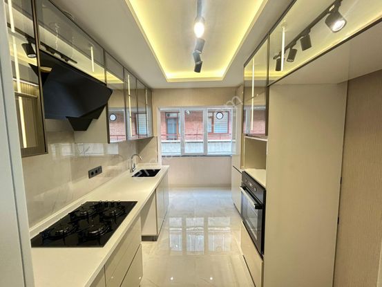 Taner'den Dikmen'de Hakim Evi Karşısı 3+1 Orta Kat Ön Cephe Lüks