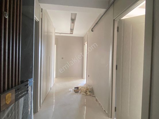 Emlak 72 'den Çamlıtepe Mah. Ara Kat (3.5+1) Satılık Lüks Daire