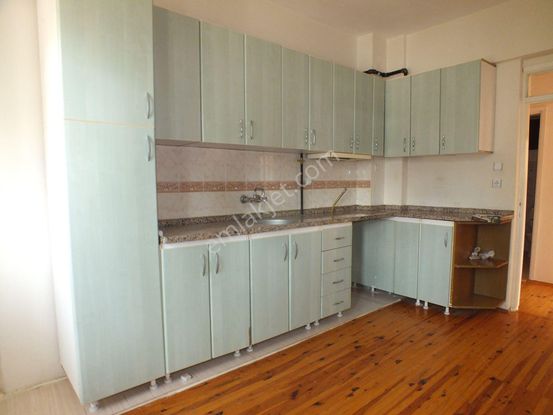 Zafer Mahallesin De Kiralık Doğalgazlı Daire 3+1