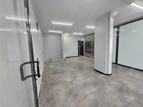 A K Mutludan Ahatlıda 75.yıl Caddesi Yanı Kiralık Dükkan