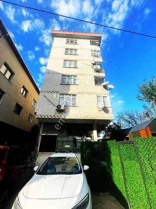 Kartal Metroya Yürüme 24,5m2 Arsa Paylı 3+1 Balkonlu Satılık