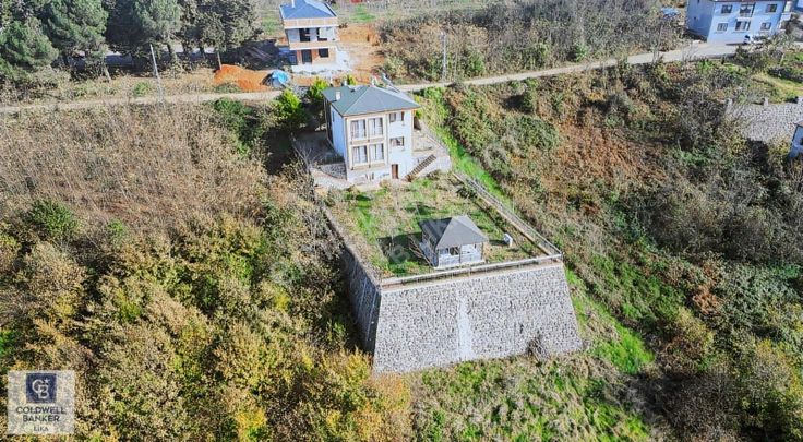 Çukurçayır Sofrakaya'da Muhteşem Manzaralı Satılık Villa