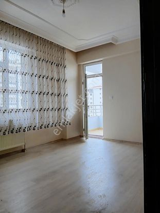 Newroz Park Karşısında 3+1 Satılık Daire!!