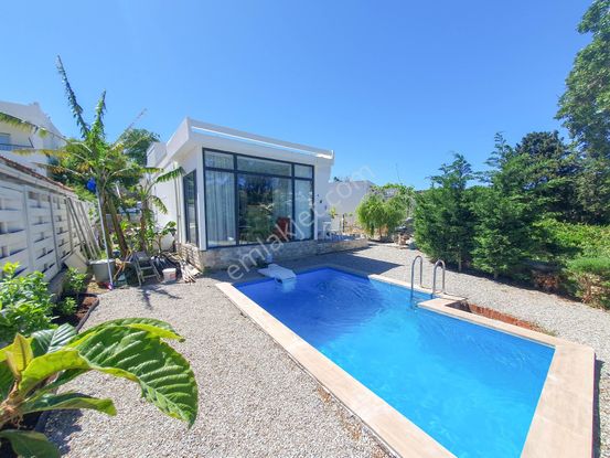 Gümüşlük'te Daire Fiyatına Doğa İçinde Müstakil Havuzlu Villa