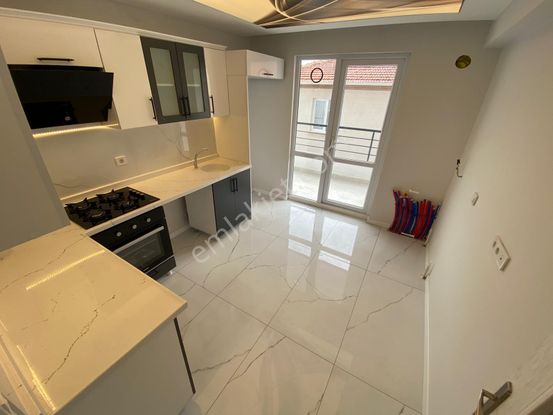 Lüxova'dan Karakaya Mah. Merkezi Konumda Ara Kat Sıfır 3+1 Daire