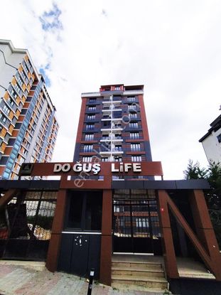 Mertcan Dan Yakacık Meydana Yürüme Site İçinde 2+1 İskanlı - Balkonlu