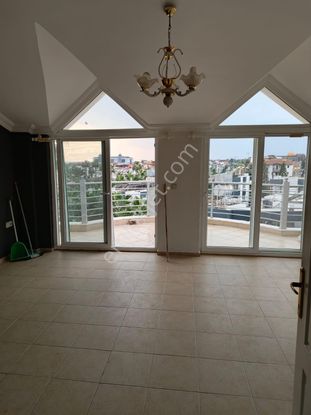 Side Satılık 3+1 Havuzlu Dublex Daire.