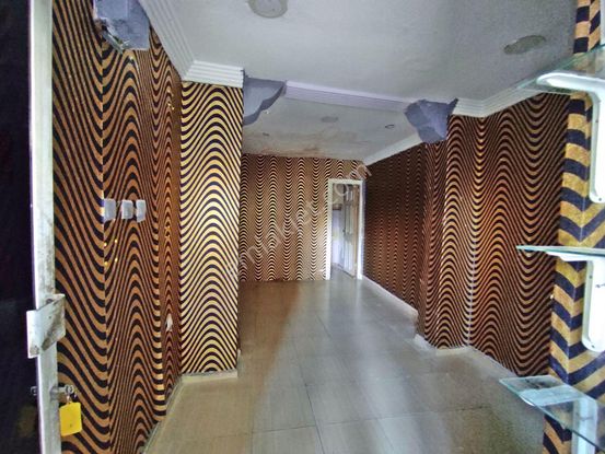 Bahçelievler Cumhuriyet Mah Cadde Üstünde 17,m2-işyeri