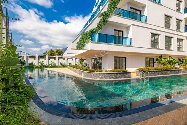 Alanya Mahmutlar’da Lüks Site İçinde Full Eşyalı 1+1 Satılık Daire