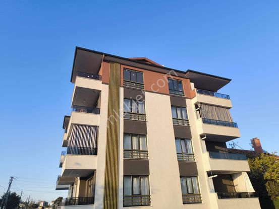 Şehir Hastanesi Yakını Cadde Cepheli 3+1 Satılık Daire