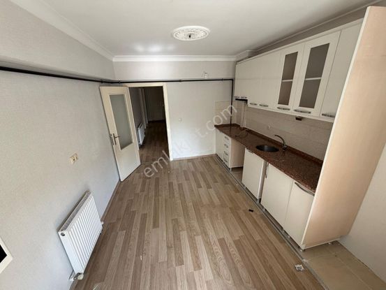 H.gazi Başak Mah.asansörlü 2+1 Giriş Kat Kombi Vestiyer Duşakabin Ön Açık