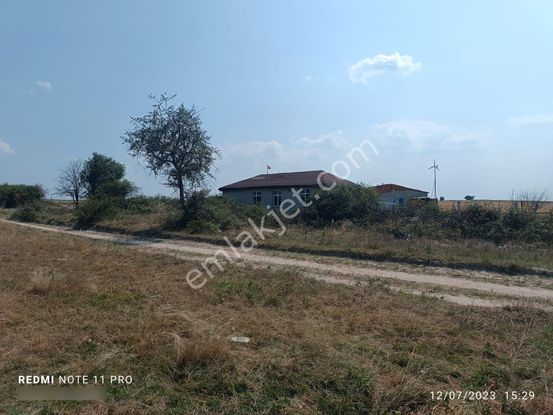 Saray Çukuryurtta Müstakil Tapulu Mera Cepheli Tarla