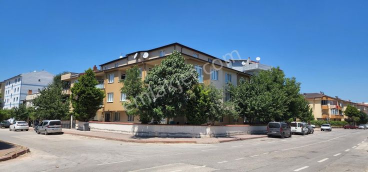 Kariyer'den Hamidiye Mah Köşe Bina 215m2 İçi Yapılı 5+1 Dubleks