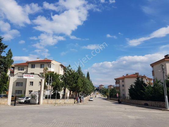 Kariyer'den Alanyurt Özbirlik Sit 3+1 Sonkat 125m² Kiralık Daire