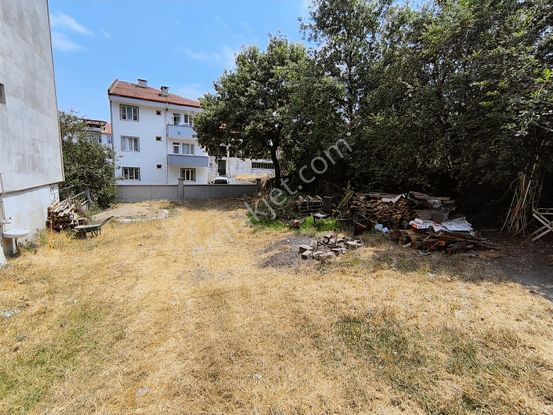 Kariyer'den Yeniceköy'de Okul Karşısı 330 M² Satılık Arsa