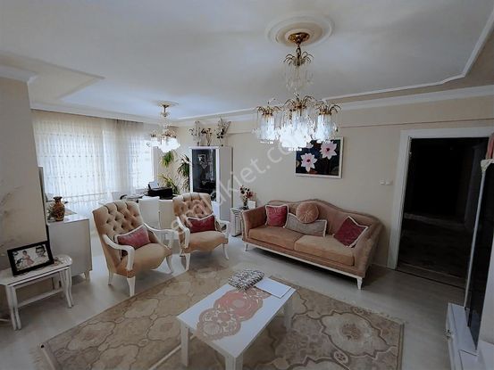 Kariyer'den Yeni Mah Site İçerisinde 4+1 Satılık Fırsat Daire