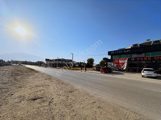 Kariyer'den Akhisar Girişinde 1+1 Geniş Kiralık Daire