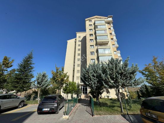 Ufuk Kılıç Emlak'tan Lüx Sitede Manzaralı Y. Isıtmalı Çift Banyolu 3+1