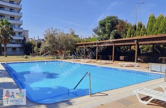 Güzelyurt'ta 3+1 Satılık Havuz Manzaralı Önü Açık Daire