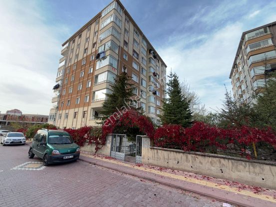 Ufuk Kılıç Emlak'tan Hastane Yakını Site İçi Ara Kat Masrafsız 3+1