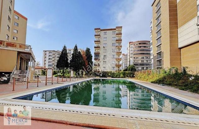 Manisa Güzelyurt Mah Ceren Sitesi Satılık 1+1 Eşyalı Daire
