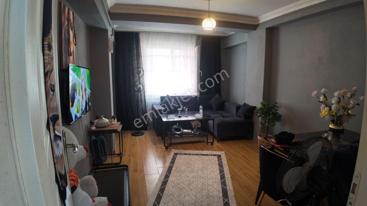 Eyüp Silahtarağa'da, Merkezi Konumda, Hemen Taşınmaya Hazır Boş 1+1 Daire