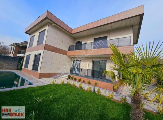 Hak Emlak'tan Sarayyeri Mah.de Satılık Ultra Lüx 5+1 Villa